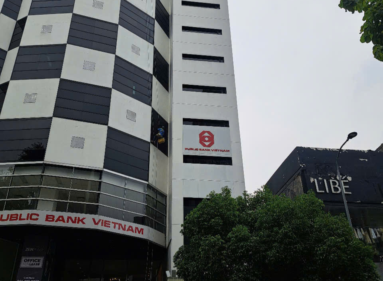 Vệ sinh công nghiệp tòa nhà Zen Plaza